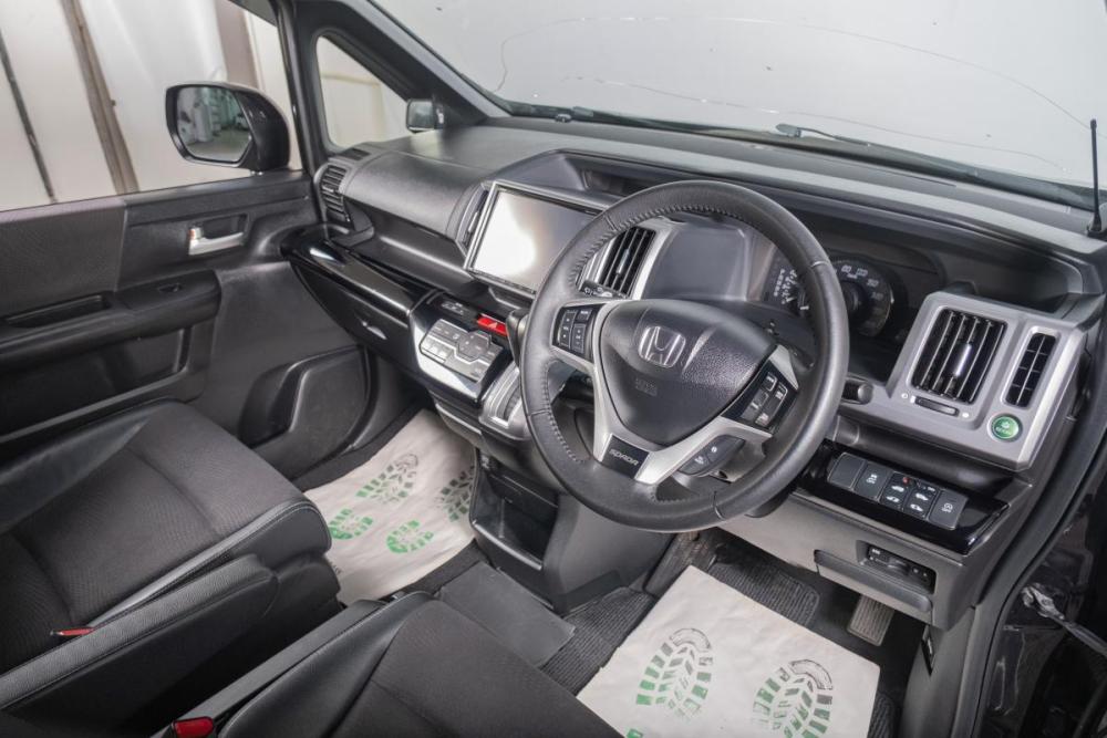 Honda Stepwgn IV Рестайлинг Томск  - изображение 8