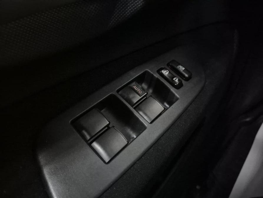 Toyota Auris I Альметьевск  - изображение 11