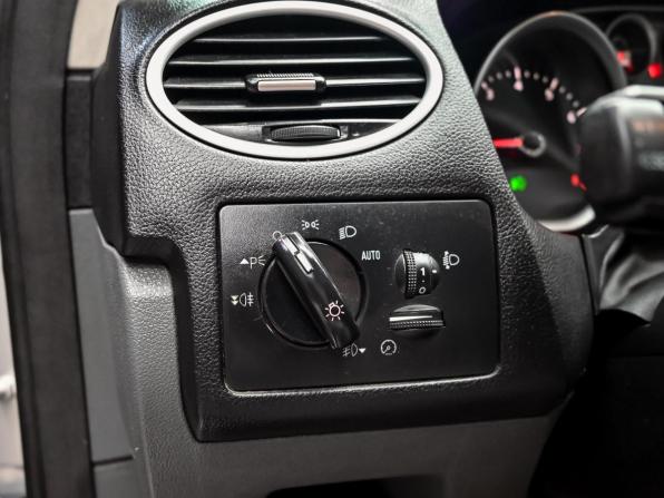Ford Focus II Рестайлинг с пробегом 2008 года, цена 450 000 рублей, 265558 км, седан, Автокод Объявления