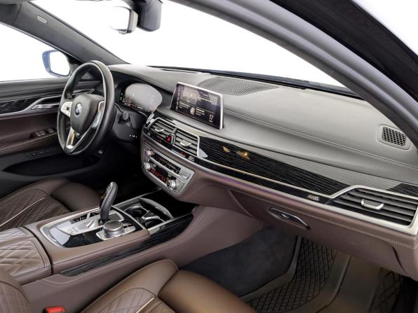 BMW 7 серии VI (G11/G12) Рестайлинг с пробегом 2019 года, цена 6 780 000 рублей, 47135 км, седан, Автокод Объявления
