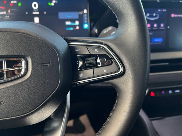 Geely Monjaro I с пробегом 2024 года, цена 3 920 000 рублей, 51500 км, внедорожник, Автокод Объявления