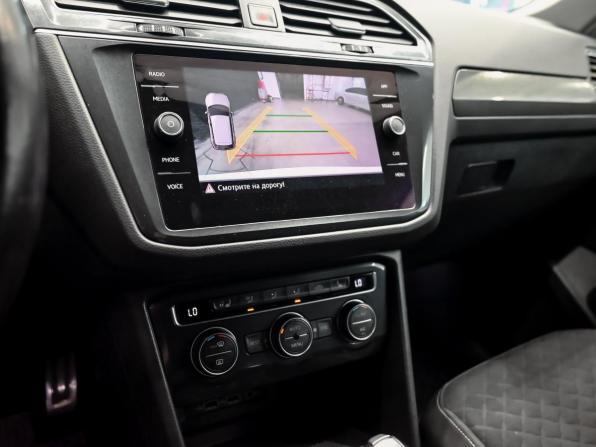 Volkswagen Tiguan II с пробегом 2018 года, цена 2 800 000 рублей, 155892 км, внедорожник, Автокод Объявления