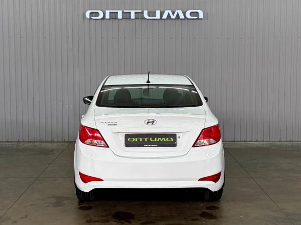 Hyundai Solaris I Рестайлинг с пробегом 2016 года, цена 1 077 000 рублей, 84781 км, седан, Автокод Объявления