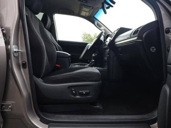Toyota Land Cruiser Prado 150 Series Рестайлинг 3 с пробегом 2020 года, цена 4 599 000 рублей, 233228 км, внедорожник, Автокод Объявления