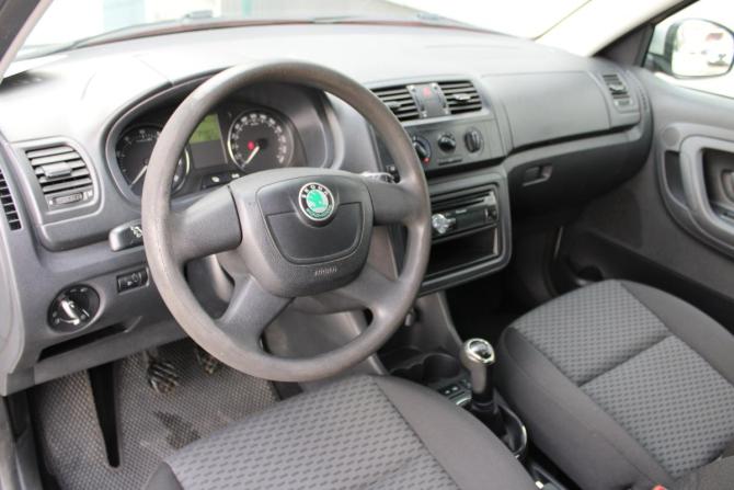 Skoda Fabia II Рестайлинг с пробегом 2012 года, цена 415 000 рублей, 254853 км, хэтчбек, Автокод Объявления