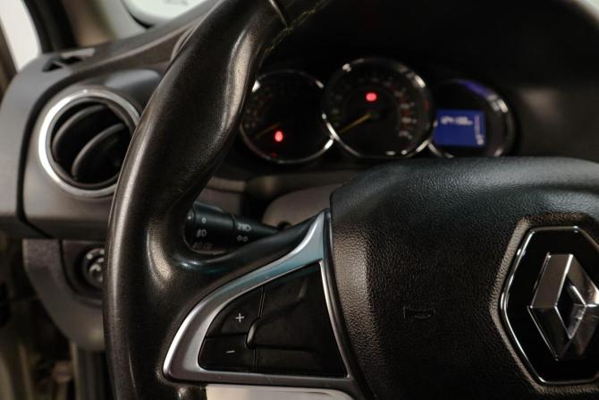 Renault Sandero II Рестайлинг с пробегом 2018 года, цена 999 000 рублей, 124120 км, хэтчбек, Автокод Объявления