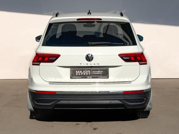 Volkswagen Tiguan II Рестайлинг с пробегом 2021 года, цена 2 545 000 рублей, 79435 км, внедорожник, Автокод Объявления