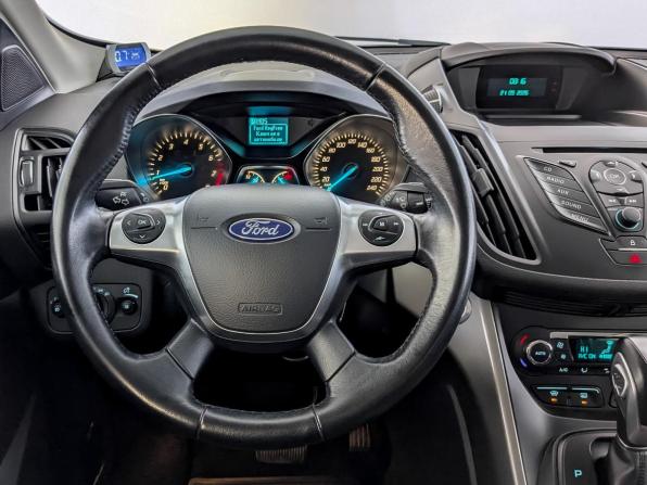 Ford Kuga II с пробегом 2015 года, цена 1 545 000 рублей, 77992 км, внедорожник, Автокод Объявления