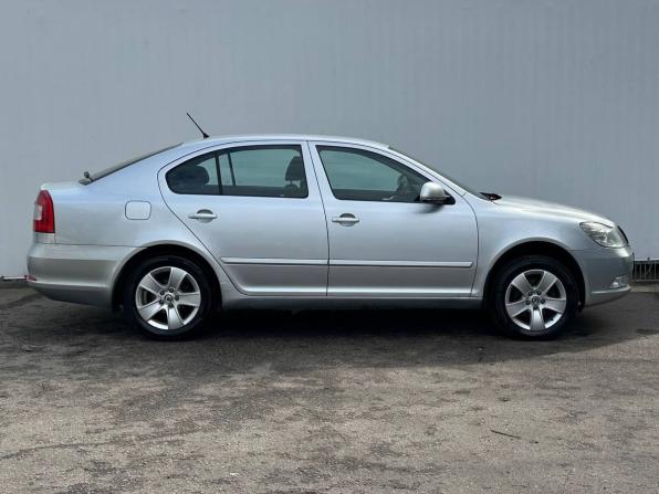 Skoda Octavia II (A5) Рестайлинг с пробегом 2012 года, цена 940 000 рублей, 164395 км, лифтбек, Автокод Объявления