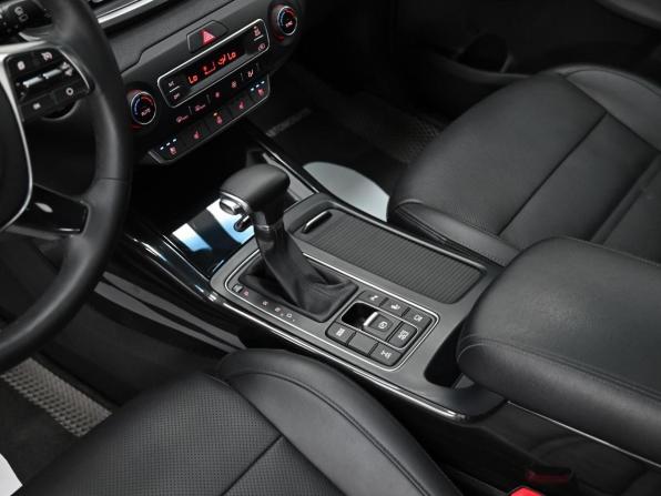 Kia Sorento III Prime Рестайлинг с пробегом 2018 года, цена 2 199 000 рублей, 156000 км, внедорожник, Автокод Объявления
