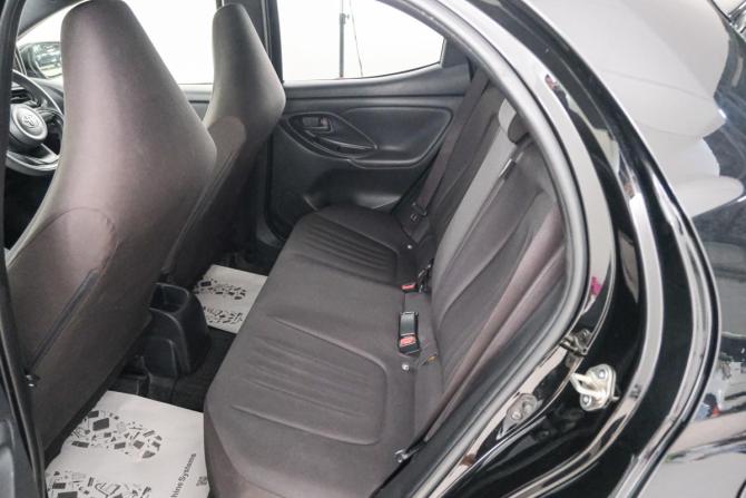 Toyota Yaris IV с пробегом 2021 года, цена 1 149 000 рублей, 78000 км, хэтчбек, Автокод Объявления