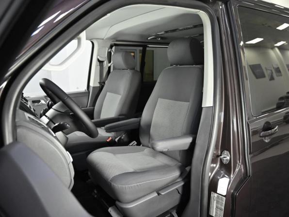 Volkswagen Caravelle T5 Рестайлинг с пробегом 2013 года, цена 2 049 000 рублей, 178000 км, минивэн, Автокод Объявления