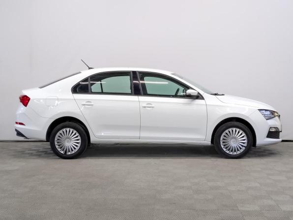 Skoda Rapid II с пробегом 2022 года, цена 1 825 000 рублей, 30457 км, лифтбек, Автокод Объявления