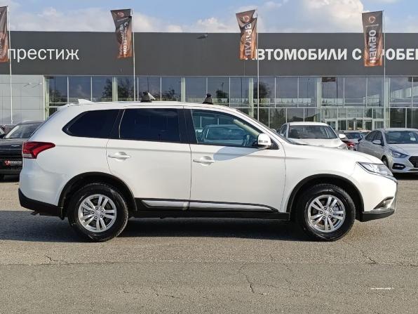 Mitsubishi Outlander III Рестайлинг 3 с пробегом 2021 года, цена 1 810 000 рублей, 99500 км, внедорожник, Автокод Объявления