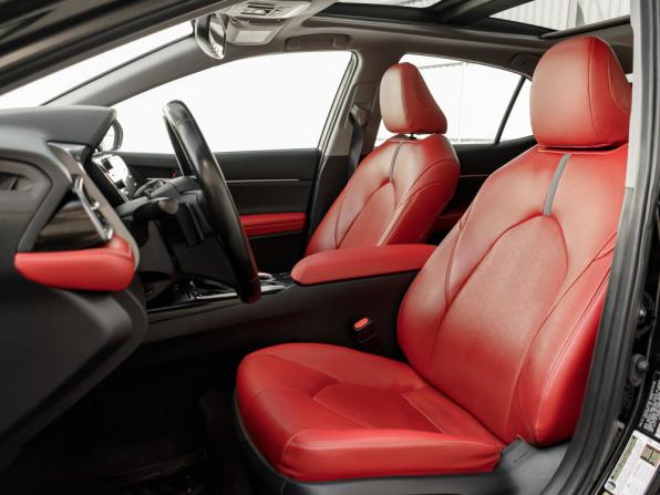 Toyota Camry VIII (XV70) с пробегом 2018 года, цена 2 920 000 рублей, 81582 км, седан, Автокод Объявления
