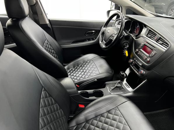Kia Ceed II с пробегом 2015 года, цена 1 240 000 рублей, 151855 км, универсал, Автокод Объявления