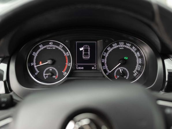 Skoda Rapid I Рестайлинг с пробегом 2018 года, цена 1 040 000 рублей, 124539 км, лифтбек, Автокод Объявления