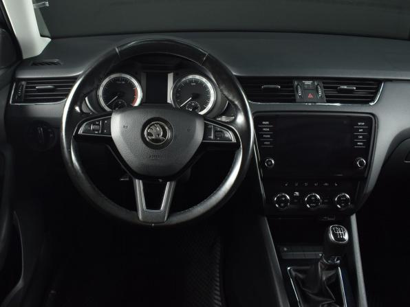 Skoda Octavia III (A7) Рестайлинг с пробегом 2020 года, цена 1 899 999 рублей, 137100 км, лифтбек, Автокод Объявления