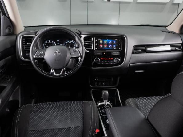 Mitsubishi Outlander III Рестайлинг 3 с пробегом 2019 года, цена 2 299 000 рублей, 85214 км, внедорожник, Автокод Объявления