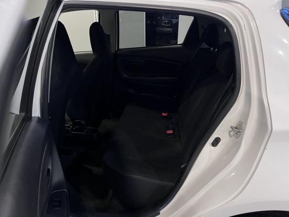Toyota Vitz III (XP130) Рестайлинг с пробегом 2014 года, цена 670 000 рублей, 205905 км, хэтчбек, Автокод Объявления