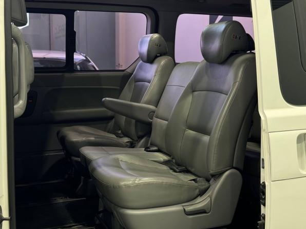 Hyundai Grand Starex I Рестайлинг с пробегом 2015 года, цена 1 969 900 рублей, 306000 км, минивэн, Автокод Объявления