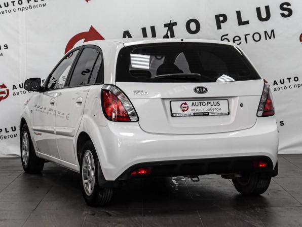 Kia Rio II Рестайлинг с пробегом 2011 года, цена 649 000 рублей, 216461 км, хэтчбек, Автокод Объявления