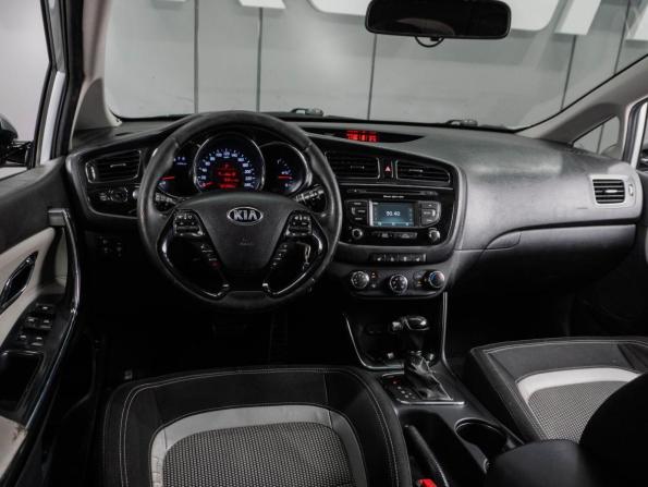 Kia Ceed II с пробегом 2014 года, цена 819 000 рублей, 341896 км, универсал, Автокод Объявления