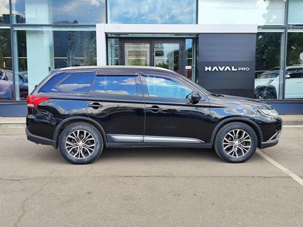 Mitsubishi Outlander III Рестайлинг 2 с пробегом 2016 года, цена 1 699 000 рублей, 194731 км, внедорожник, Автокод Объявления