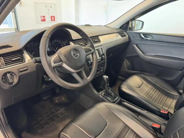 Skoda Rapid I с пробегом 2016 года, цена 1 020 000 рублей, 178412 км, лифтбек, Автокод Объявления