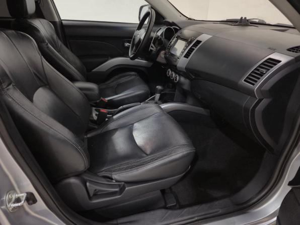 Mitsubishi Outlander II с пробегом 2008 года, цена 933 000 рублей, 245496 км, внедорожник, Автокод Объявления
