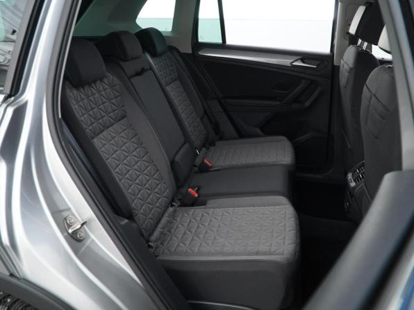Volkswagen Tiguan II Рестайлинг с пробегом 2021 года, цена 2 549 777 рублей, 96063 км, внедорожник, Автокод Объявления