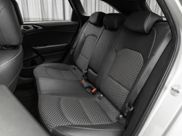 Kia Ceed III Рестайлинг с пробегом 2022 года, цена 2 380 000 рублей, 60688 км, универсал, Автокод Объявления