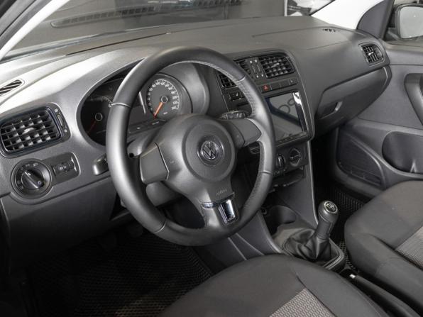 Volkswagen Polo V с пробегом 2012 года, цена 592 800 рублей, 224000 км, седан, Автокод Объявления
