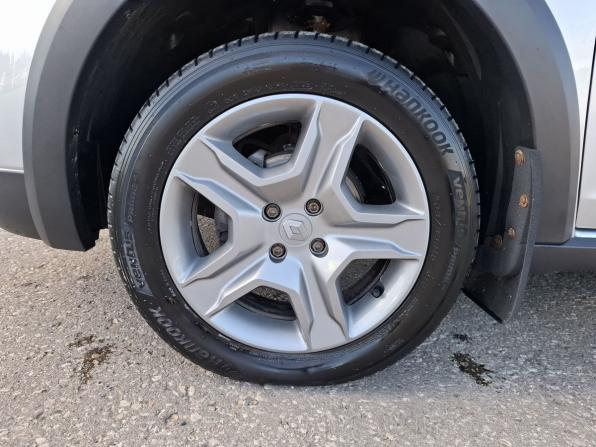 Renault Logan II Рестайлинг с пробегом 2020 года, цена 1 295 000 рублей, 73410 км, седан, Автокод Объявления