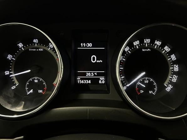 Skoda Yeti I Рестайлинг с пробегом 2017 года, цена 1 030 000 рублей, 156334 км, внедорожник, Автокод Объявления