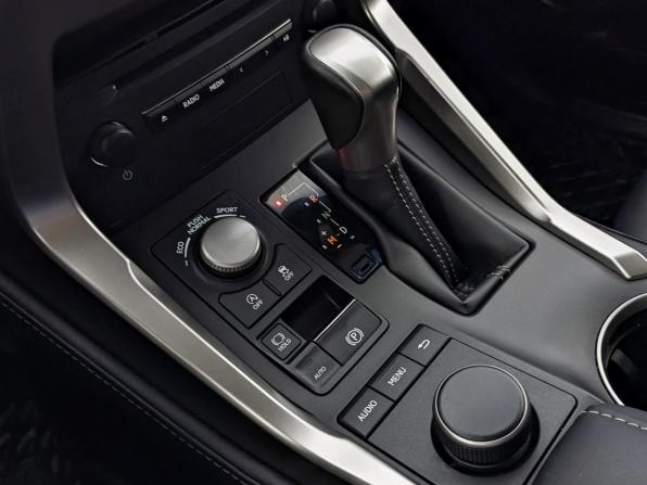 Lexus NX I с пробегом 2017 года, цена 3 255 000 рублей, 66700 км, внедорожник, Автокод Объявления