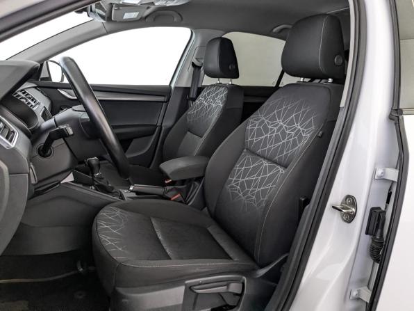 Skoda Octavia III (A7) Рестайлинг с пробегом 2019 года, цена 1 913 500 рублей, 148647 км, лифтбек, Автокод Объявления
