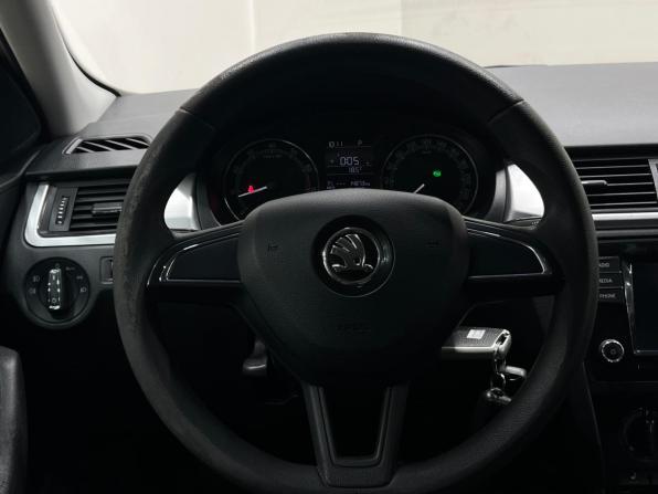 Skoda Rapid I Рестайлинг с пробегом 2019 года, цена 1 135 000 рублей, 162000 км, лифтбек, Автокод Объявления
