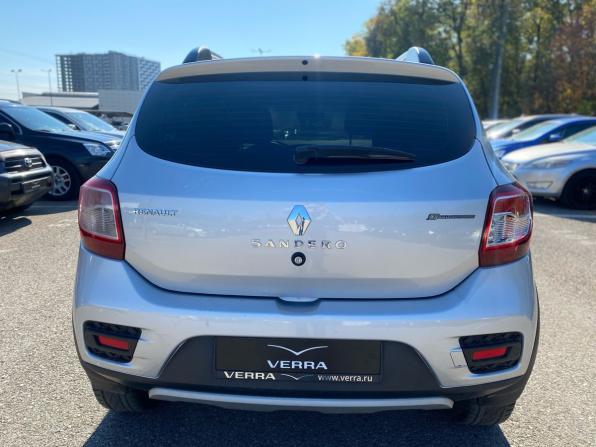 Renault Sandero II с пробегом 2018 года, цена 950 000 рублей, 90930 км, хэтчбек, Автокод Объявления