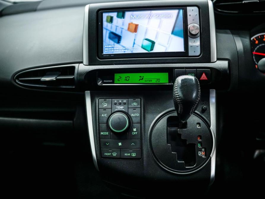 Toyota Wish II Рестайлинг Красноярск  - изображение 20