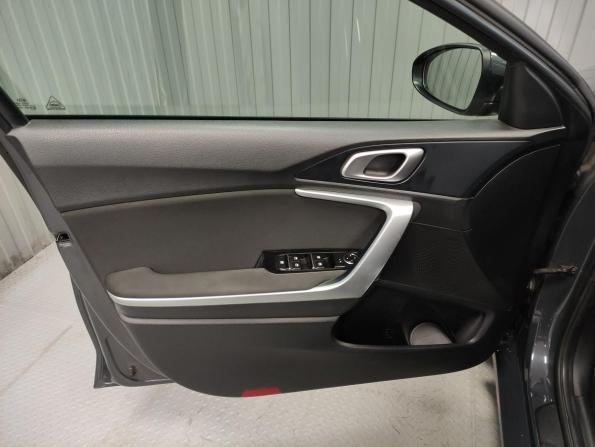 Kia Ceed III с пробегом 2019 года, цена 1 630 000 рублей, 98203 км, хэтчбек, Автокод Объявления