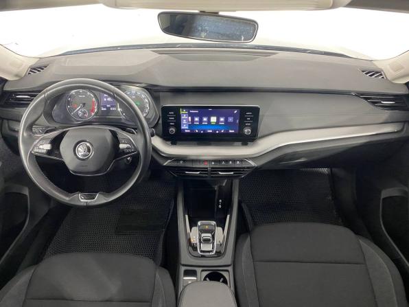 Skoda Octavia IV (A8) с пробегом 2021 года, цена 2 269 000 рублей, 66000 км, лифтбек, Автокод Объявления