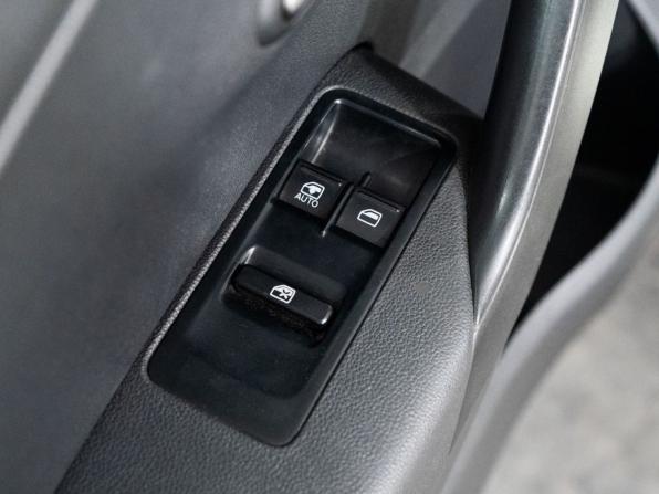 Volkswagen Polo V с пробегом 2012 года, цена 700 000 рублей, 212085 км, седан, Автокод Объявления