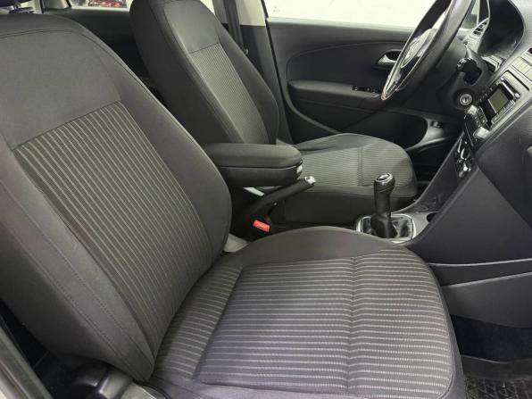 Volkswagen Polo V с пробегом 2011 года, цена 599 000 рублей, 230000 км, седан, Автокод Объявления