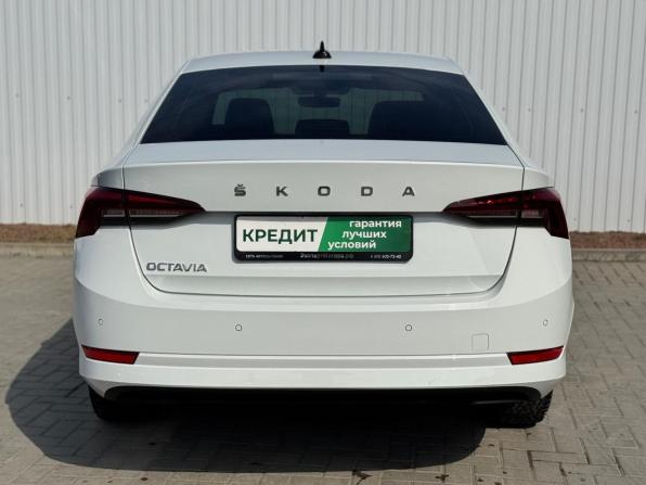 Skoda Octavia IV (A8) с пробегом 2021 года, цена 2 350 000 рублей, 101600 км, лифтбек, Автокод Объявления