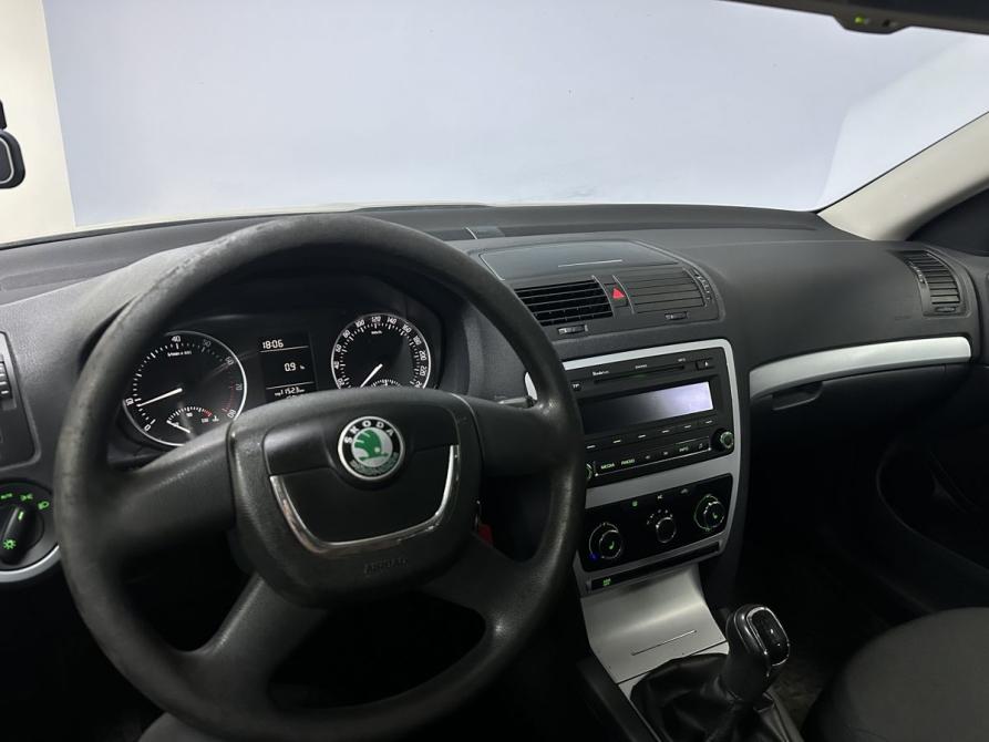 Skoda Octavia II (A5) Рестайлинг Москва  - изображение 16