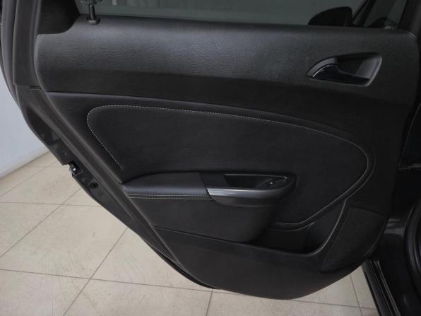 Opel Astra J с пробегом 2011 года, цена 590 000 рублей, 233364 км, хэтчбек, Автокод Объявления
