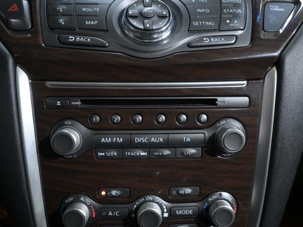 Nissan Pathfinder IV с пробегом 2016 года, цена 1 690 000 рублей, 160586 км, внедорожник, Автокод Объявления