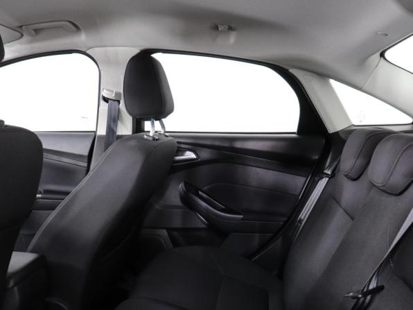Ford Focus III Рестайлинг с пробегом 2018 года, цена 1 395 000 рублей, 27560 км, седан, Автокод Объявления