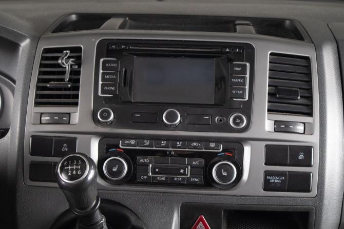 Volkswagen Caravelle T5 Рестайлинг с пробегом 2012 года, цена 1 749 000 рублей, 445215 км, минивэн, Автокод Объявления